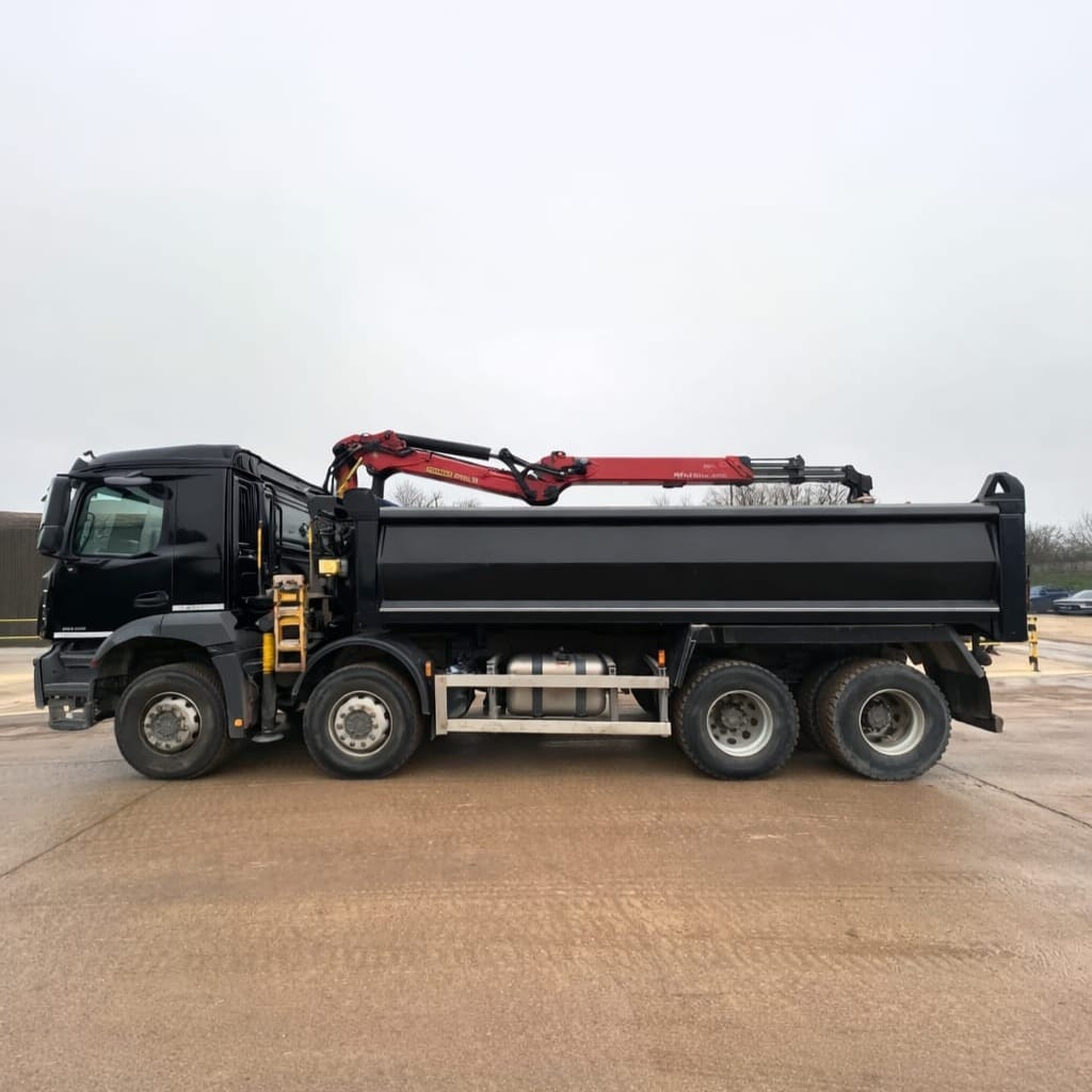 2018 Mercedes Arocs 8-Wheeler Grab Lorry