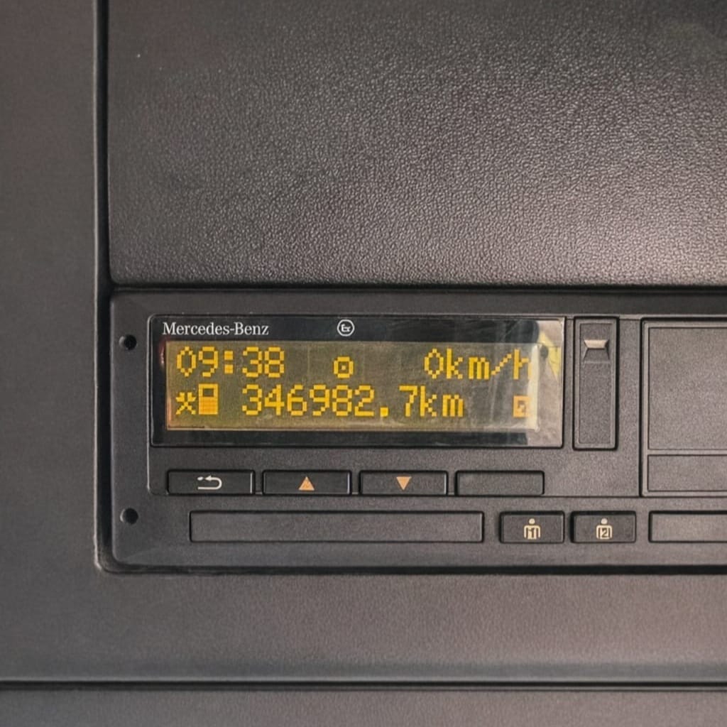 2018 Mercedes Arocs 8-Wheeler Grab Lorry - Photo 4