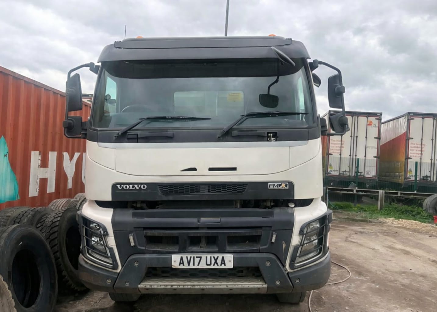 2017 Volvo FM 420 8x4 Tipper - Photo 3